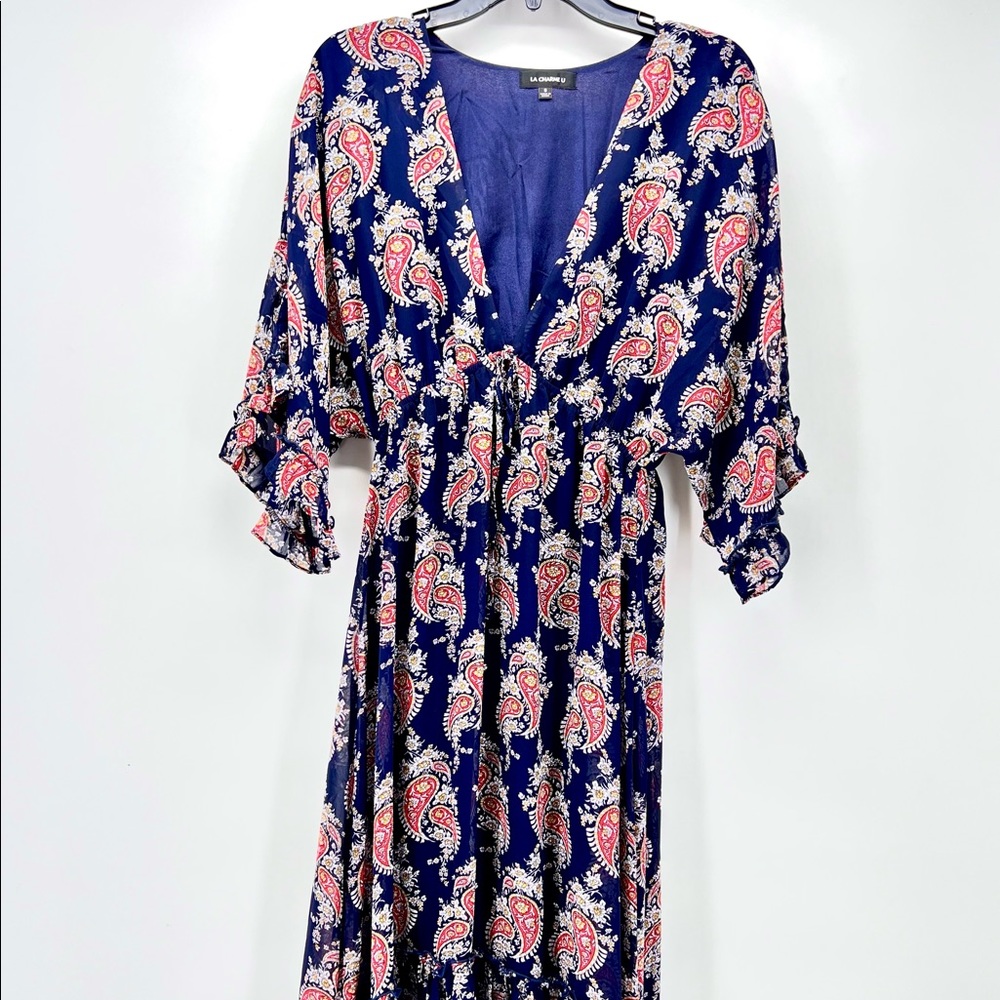Very flowy long dress, worn twice. By LA CHARME U in size Small.
